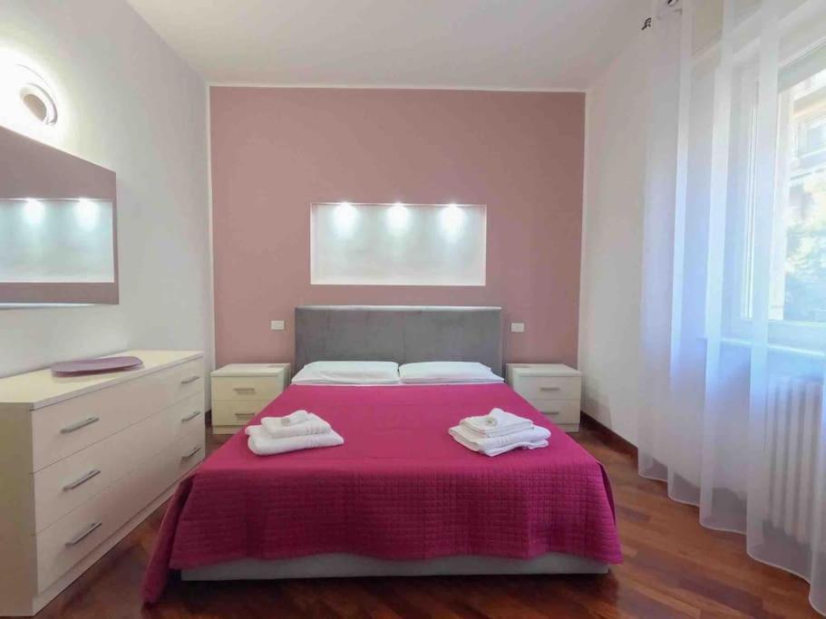 Appartamento Grazioso Con Parcheggio Privato 피아첸차 외부 사진